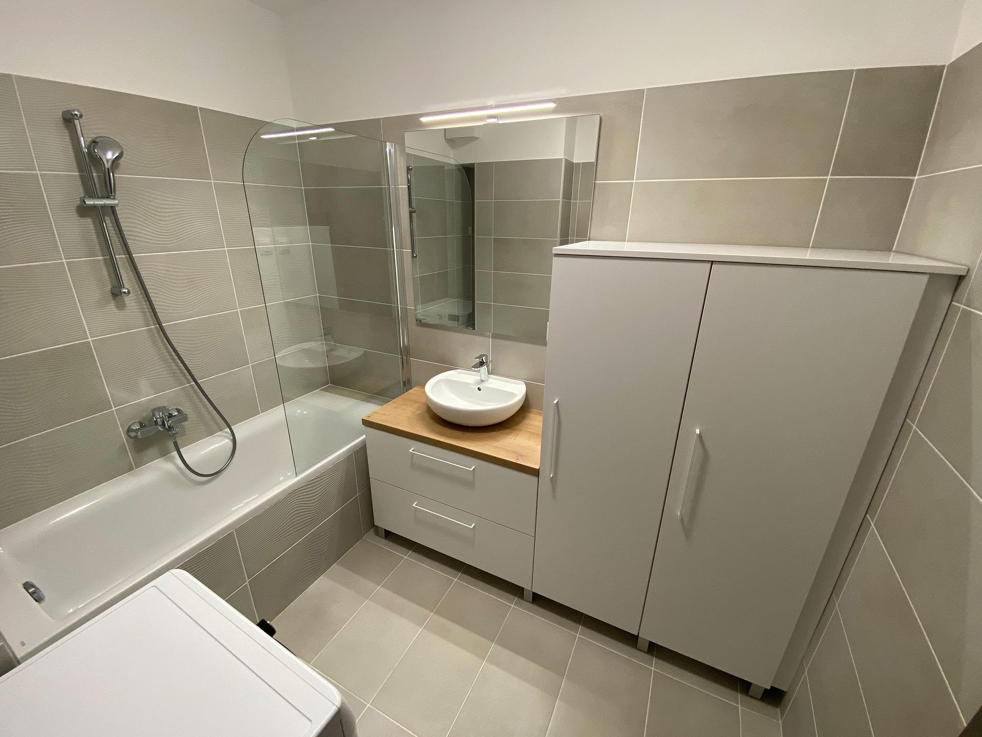 Built-in furniture in the bathroom